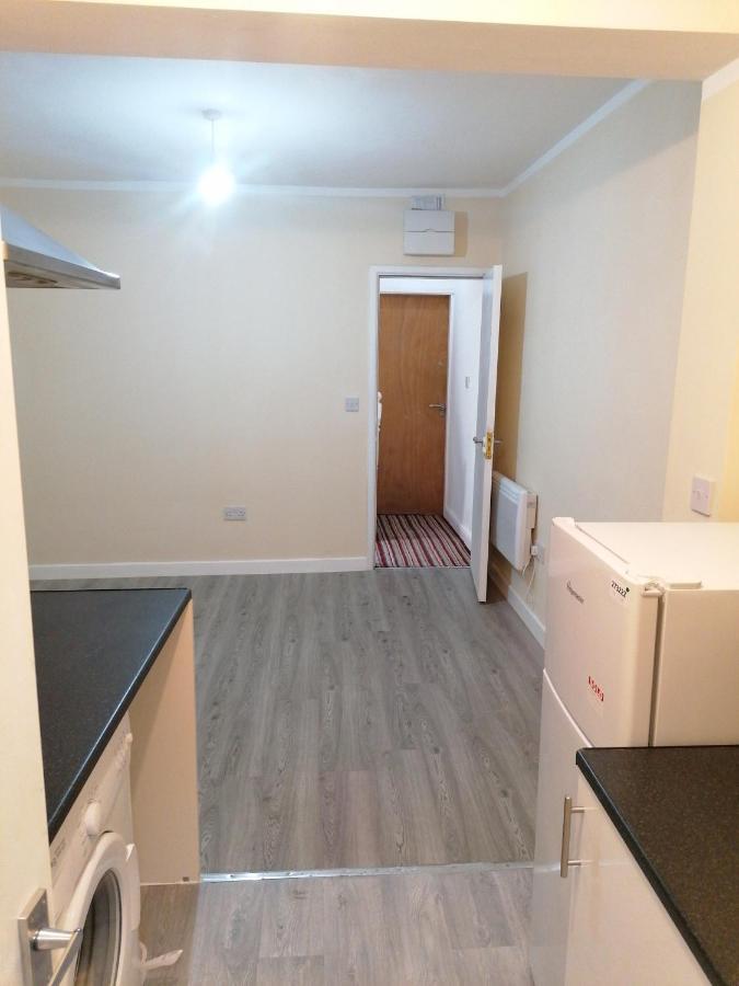 Self-Contained Studio Flat Bathrooms Kitchens Upgrade Locations To City Centre 15 Minutes Walking Distance Nottingham Universities Queen Hospitals City Hospitals Экстерьер фото