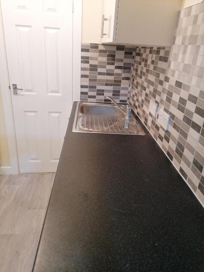 Self-Contained Studio Flat Bathrooms Kitchens Upgrade Locations To City Centre 15 Minutes Walking Distance Nottingham Universities Queen Hospitals City Hospitals Экстерьер фото