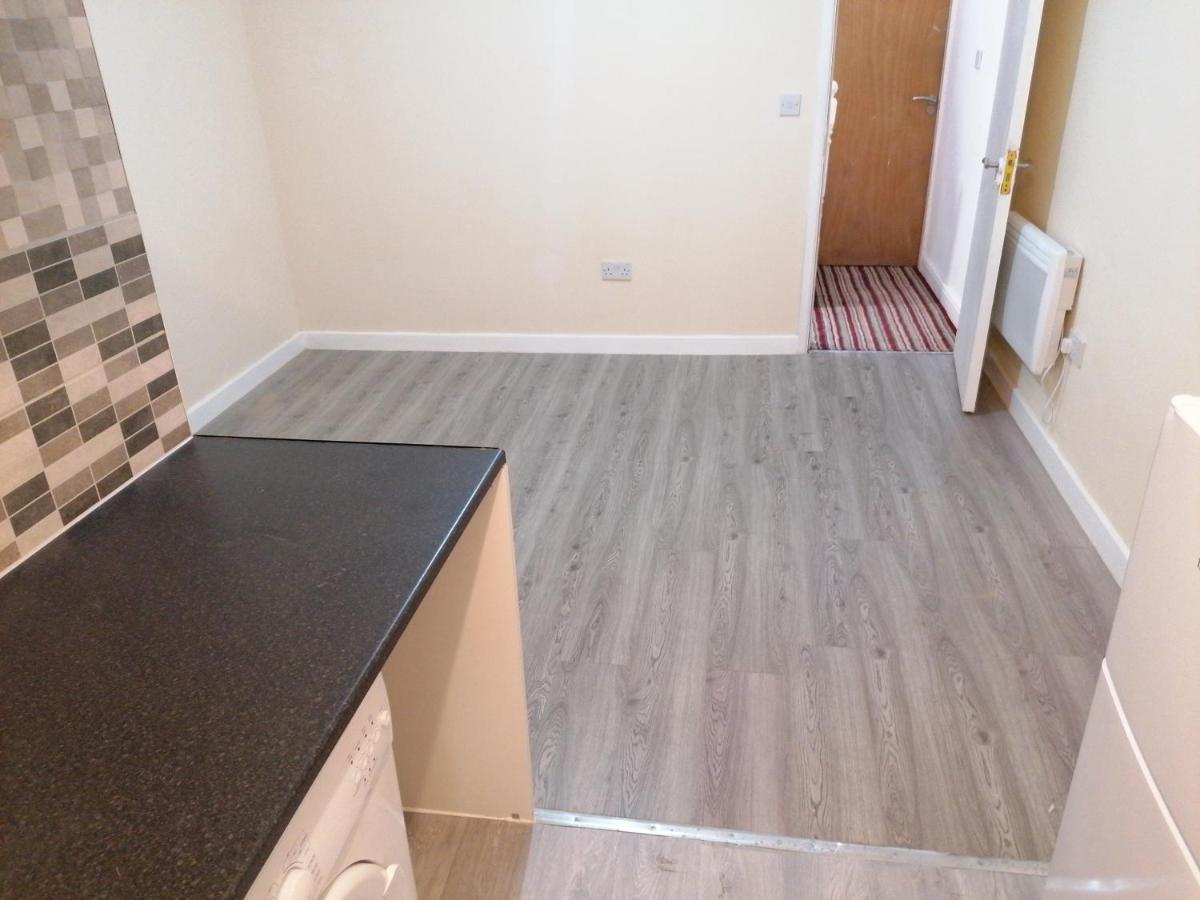 Self-Contained Studio Flat Bathrooms Kitchens Upgrade Locations To City Centre 15 Minutes Walking Distance Nottingham Universities Queen Hospitals City Hospitals Экстерьер фото