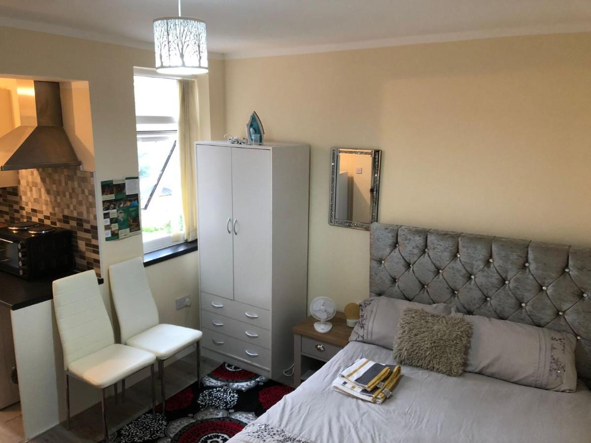 Self-Contained Studio Flat Bathrooms Kitchens Upgrade Locations To City Centre 15 Minutes Walking Distance Nottingham Universities Queen Hospitals City Hospitals Экстерьер фото