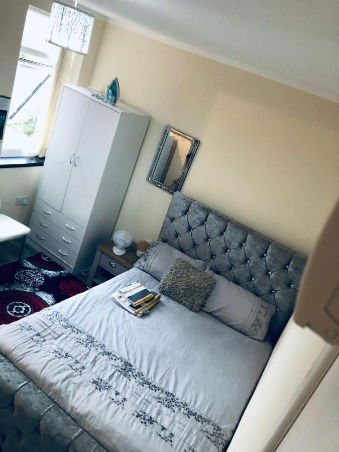 Self-Contained Studio Flat Bathrooms Kitchens Upgrade Locations To City Centre 15 Minutes Walking Distance Nottingham Universities Queen Hospitals City Hospitals Экстерьер фото